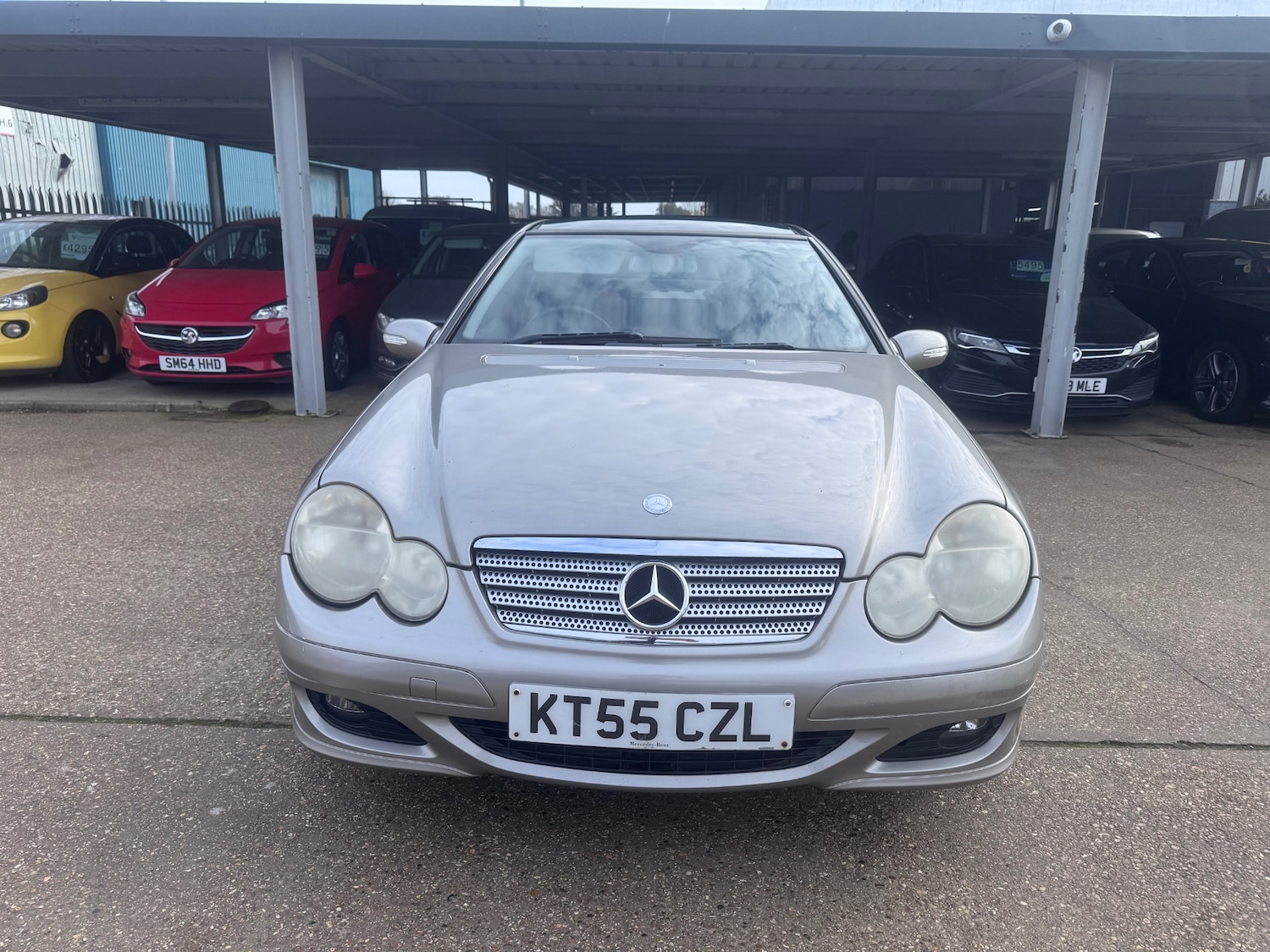 Used Mercedes-Benz C Class 2006 for sale - 77812939: Photo 2