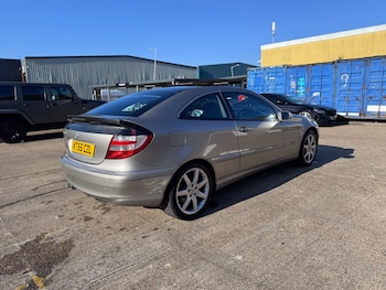 Used Mercedes-Benz C Class 2006 for sale - 78412030: Photo