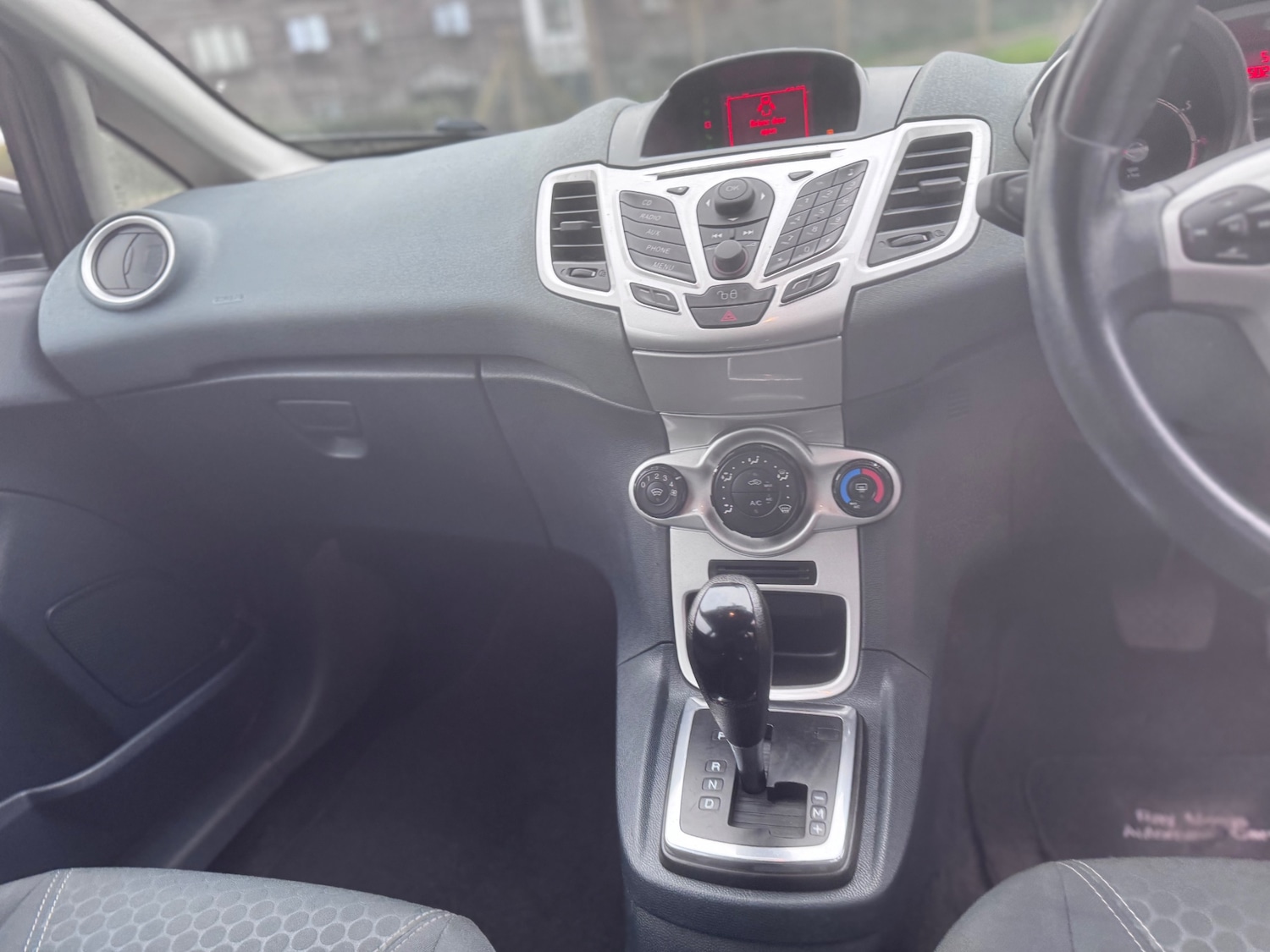 Used Ford Fiesta 2011 for sale - 77323872: Photo 10