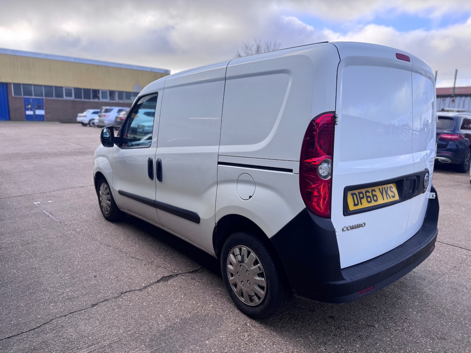 Used Vauxhall Combo 2016 for sale - 77159491: Photo 4