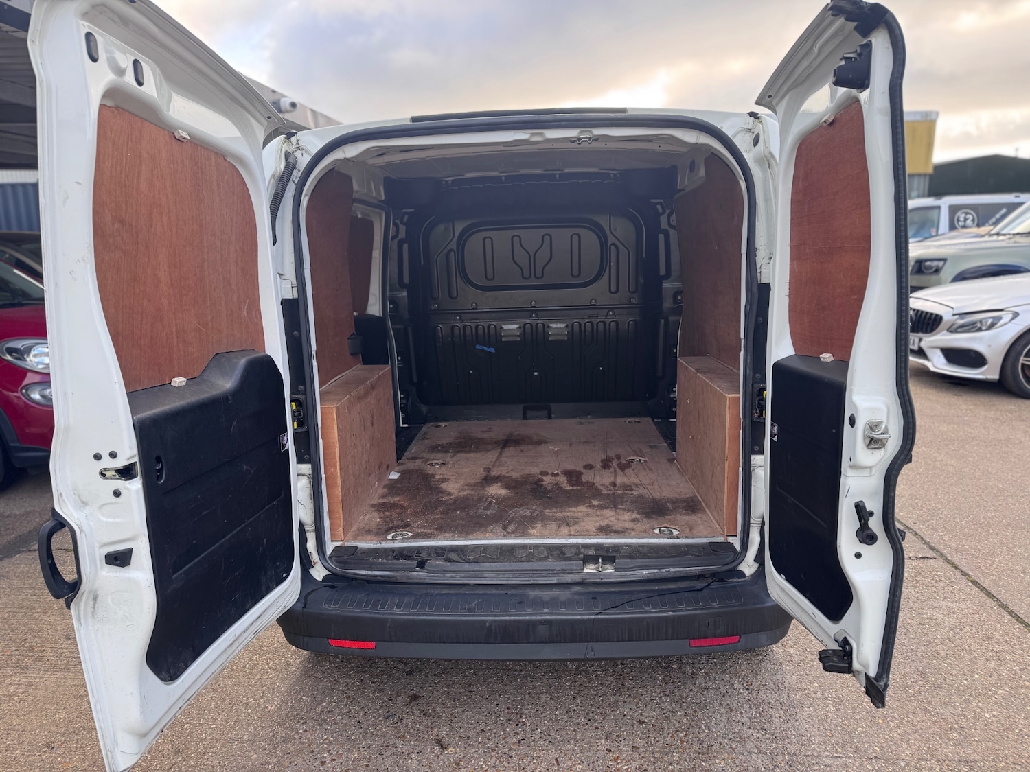 Used Vauxhall Combo 2016 for sale - 77159491: Photo 6