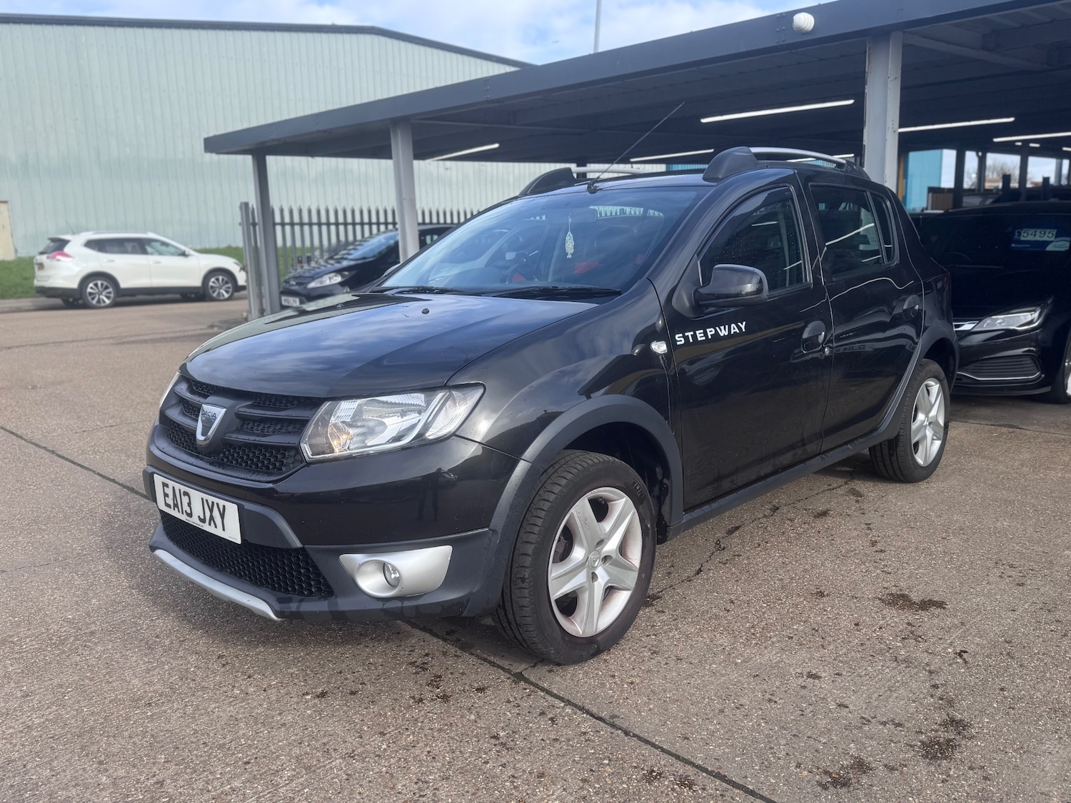 Used Dacia Sandero Stepway 2013 for sale - 77639640: Photo 3