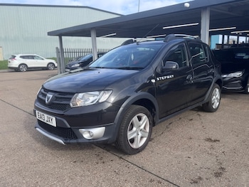 Used Dacia Sandero Stepway 2013 for sale - 77639640: Photo