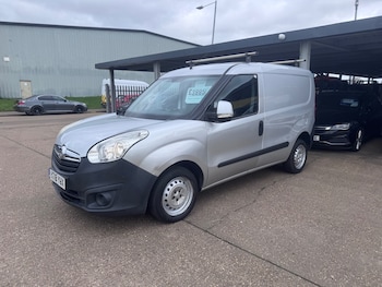 Used Vauxhall Combo 2018 for sale - 77676932: Photo