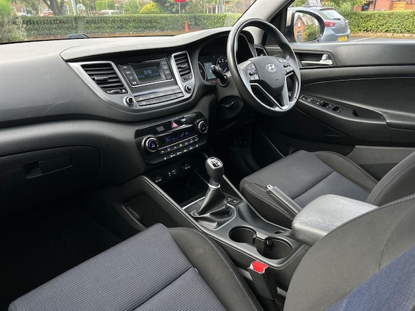 Used Hyundai TUCSON 2017 for sale - 76299988: Photo 2
