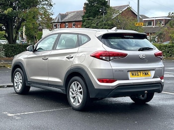 Used Hyundai TUCSON 2017 for sale - 76299988: Photo 3