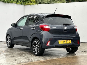 Used Hyundai i10 2024 for sale - 76249588: Photo