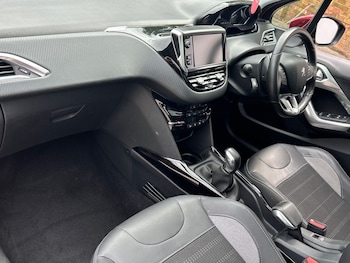 Used Peugeot 2008 2019 for sale - 75655441: Photo