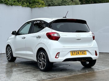 Used Hyundai i10 2024 for sale - 76249605: Photo