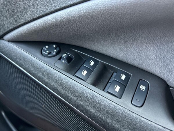 Used Vauxhall Crossland X 2019 for sale - 76047324: Photo 29