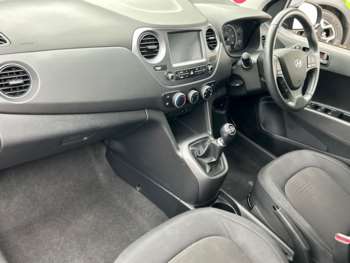 Used Hyundai i10 2019 for sale - 75440638: Photo