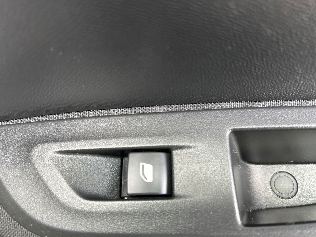 Used Peugeot 2008 2022 for sale - 78053923: Photo 31