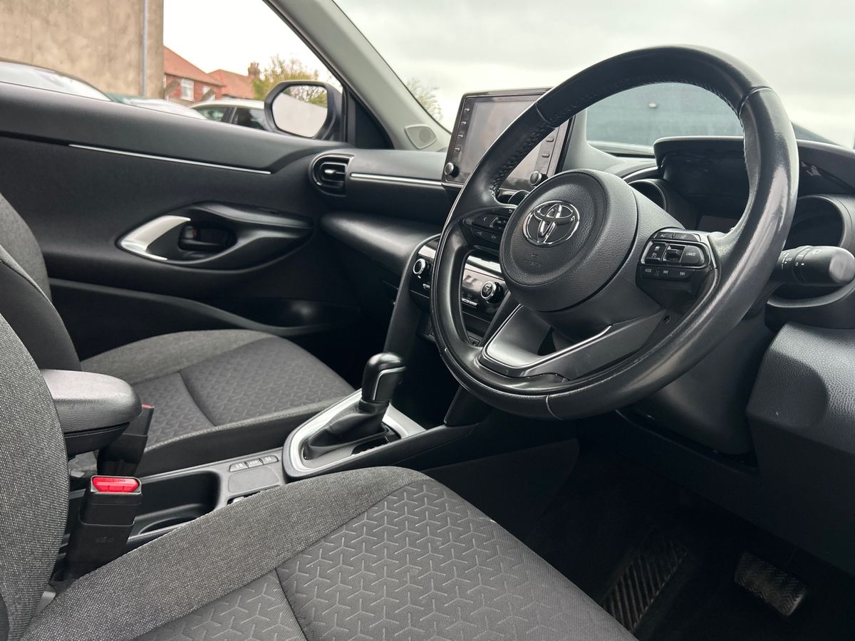 Used Toyota Yaris Cross 2022 for sale - 77421544: Photo 14