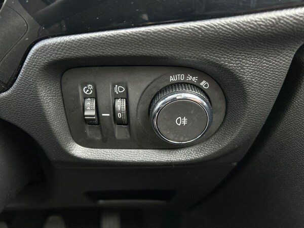 Used Vauxhall Corsa 2023 for sale - 76299895: Photo 27