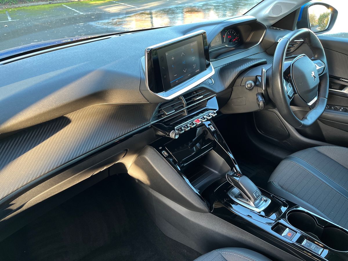 Used Peugeot 208 2020 for sale - 76641788: Photo 2