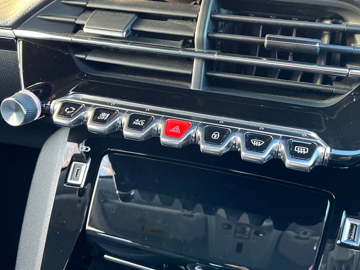 Used Peugeot 208 2020 for sale - 76641788: Photo 31