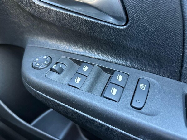 Used Vauxhall Corsa 2021 for sale - 76299973: Photo 29