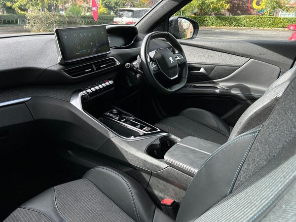 Used Peugeot 5008 2023 for sale - 76300122: Photo 2