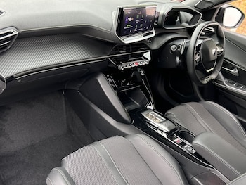 Used Peugeot 2008 2024 for sale - 75969759: Photo