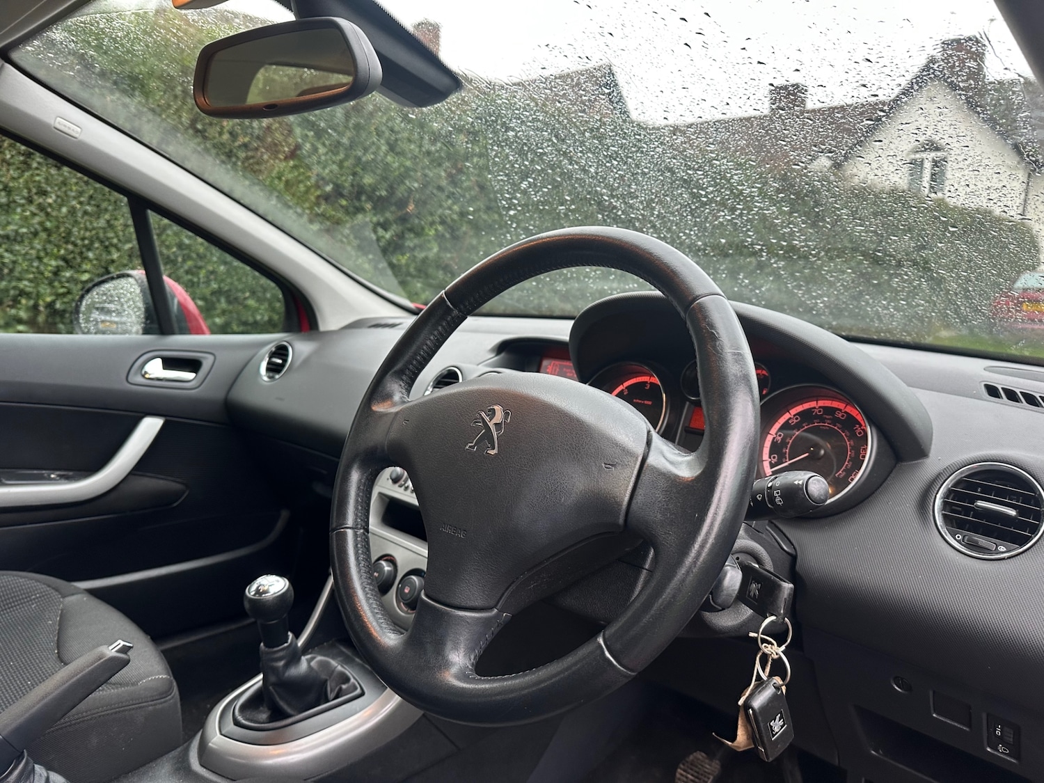 Used Peugeot 308 2012 for sale - 76879519: Photo 18