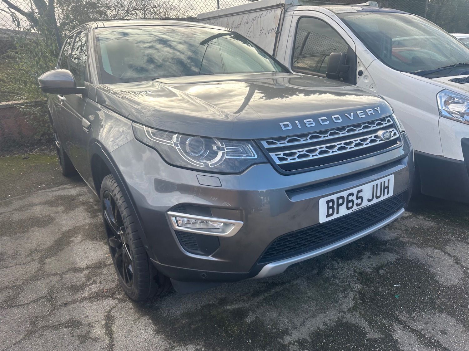 Used Land Rover Discovery Sport 2016 for sale - 76392315: Photo 2