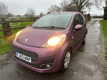 2013 (63) - 1.0 Active 3dr