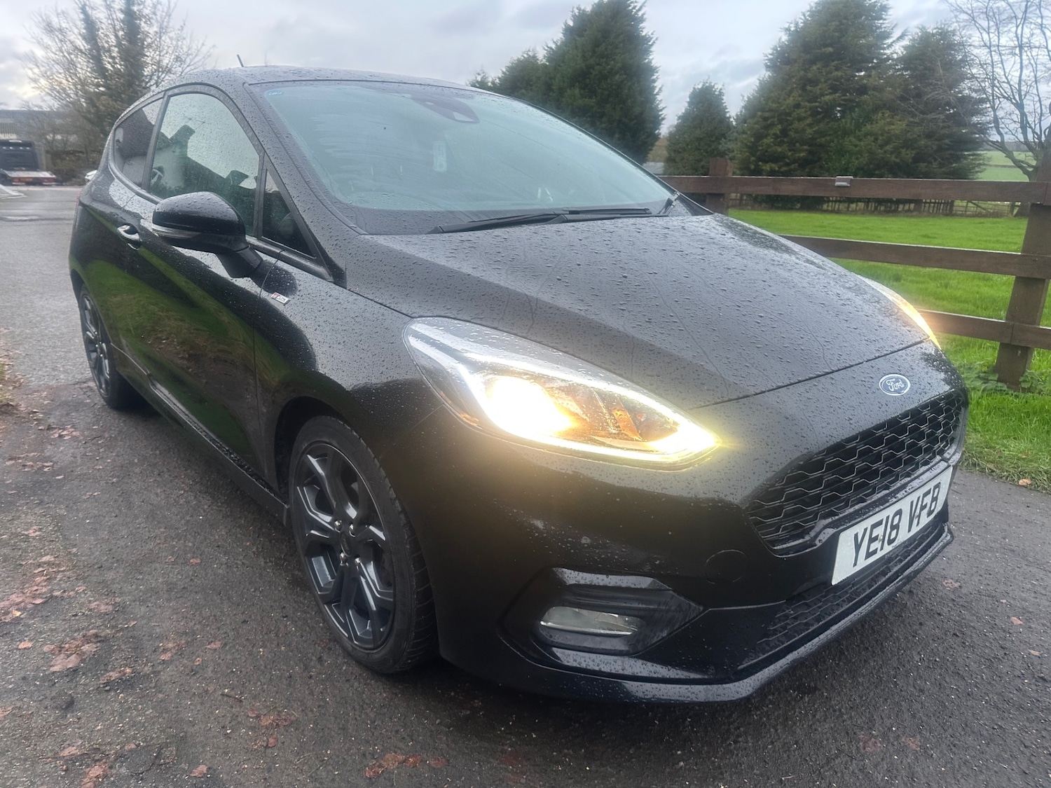 Used Ford Fiesta 2018 for sale - 76842386: Photo 2