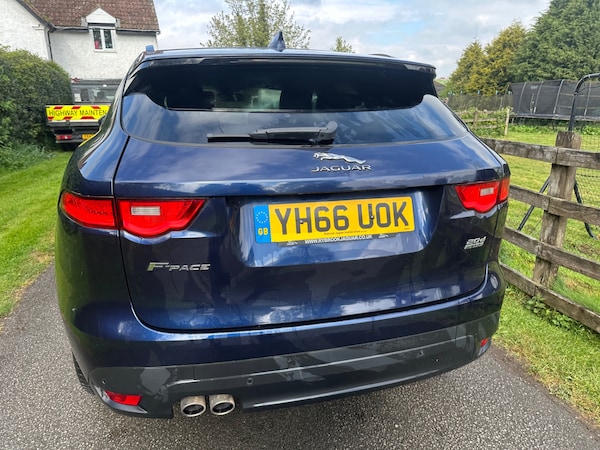 Used Jaguar F-Pace 2016 for sale - 74445093: Photo 8
