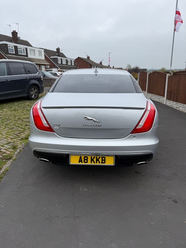 Used Jaguar XJ 2016 for sale - 76249331: Photo 3