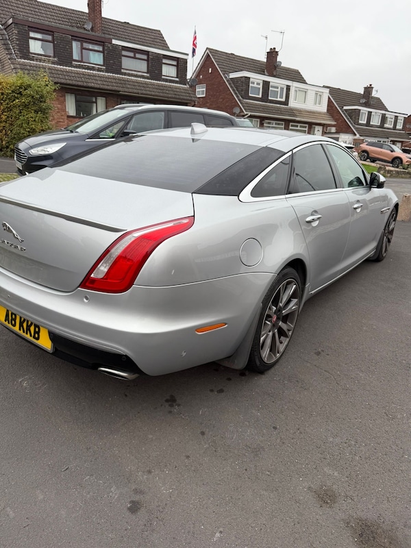 Used Jaguar XJ 2016 for sale - 76249331: Photo 5