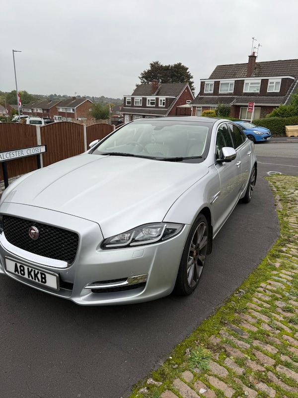 Used Jaguar XJ 2016 for sale - 76249331: Photo 6