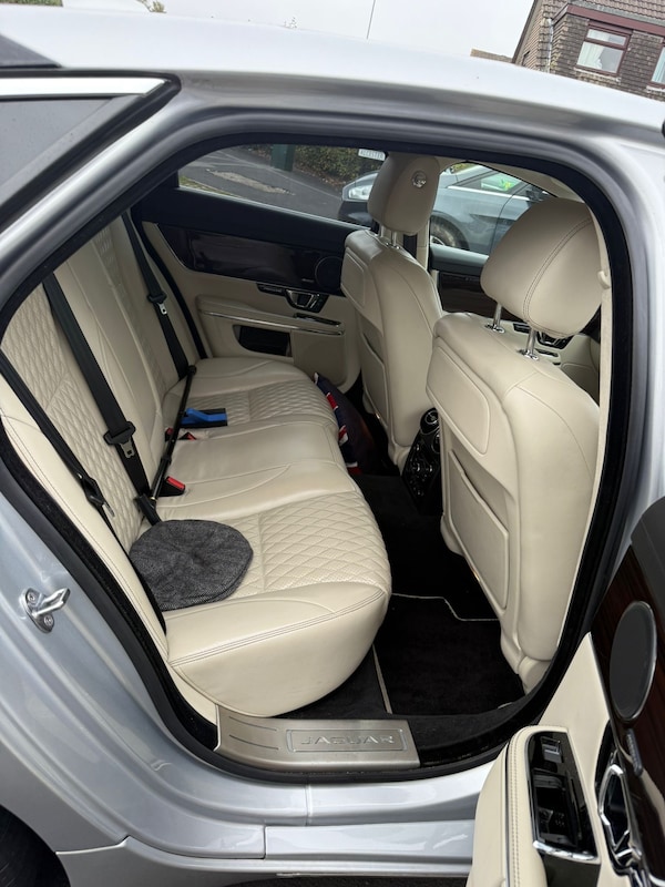 Used Jaguar XJ 2016 for sale - 76249331: Photo 7