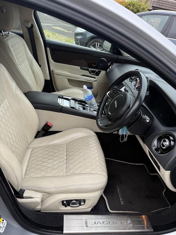 Used Jaguar XJ 2016 for sale - 76249331: Photo 8