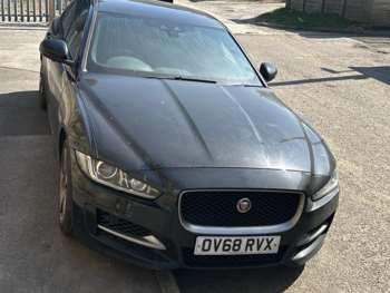 Used Jaguar XE 2018 for sale - 74750095: Photo