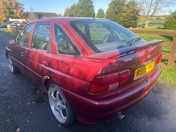 Used Ford Escort 1997 for sale - 76444389: Photo