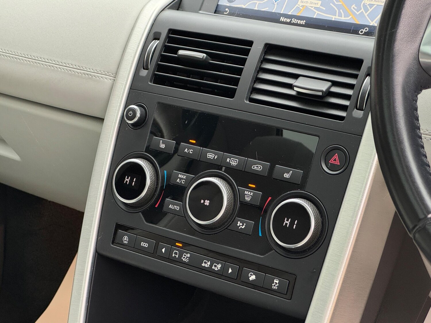 Used Land Rover Discovery Sport 2018 for sale - 76592897: Photo 62