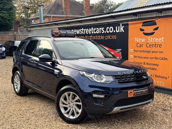 Used Land Rover Discovery Sport 2017 for sale - 76247411: Photo 1