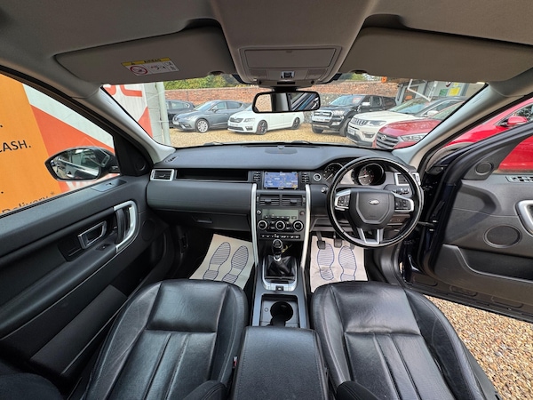Used Land Rover Discovery Sport 2017 for sale - 76247411: Photo 2
