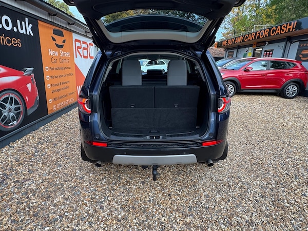 Used Land Rover Discovery Sport 2017 for sale - 76247411: Photo 45
