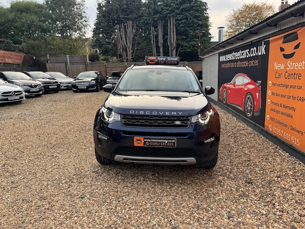 Used Land Rover Discovery Sport 2017 for sale - 76247411: Photo 4