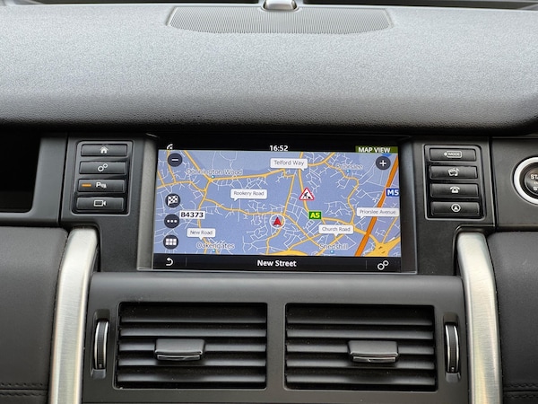 Used Land Rover Discovery Sport 2017 for sale - 76247411: Photo 56
