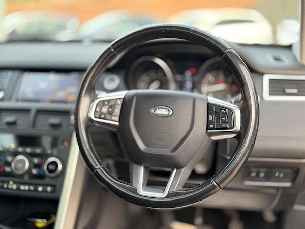 Used Land Rover Discovery Sport 2017 for sale - 76247411: Photo 58