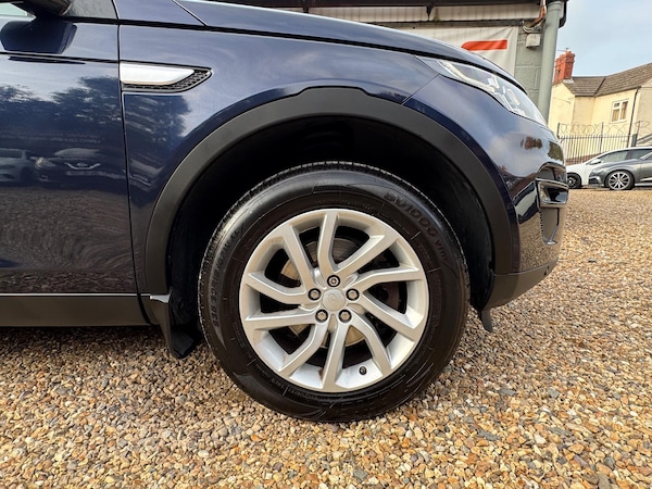 Used Land Rover Discovery Sport 2017 for sale - 76247411: Photo 68