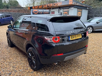 Used Land Rover Discovery Sport 2019 for sale - 77412195: Photo
