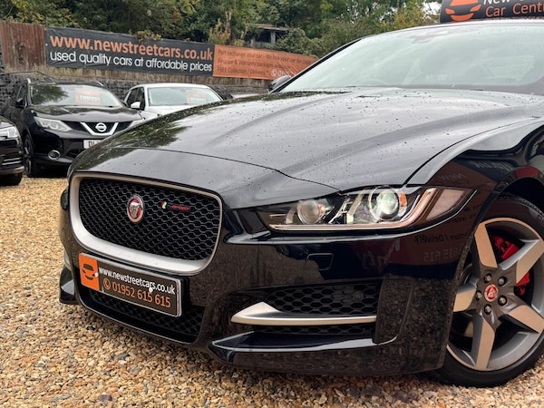 Used Jaguar XE 2018 for sale - 76314560: Photo 31