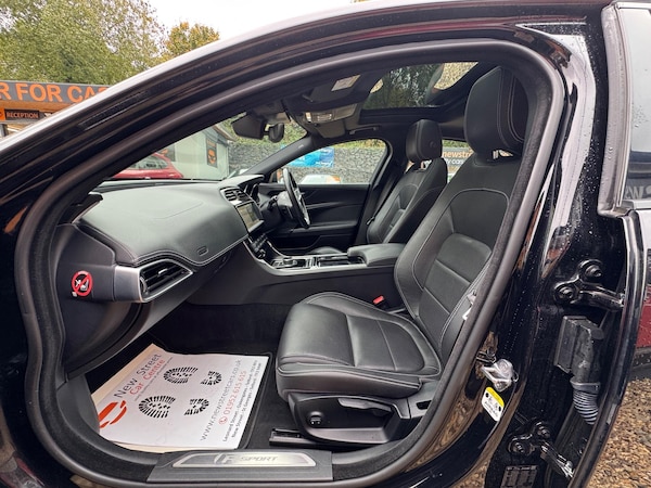 Used Jaguar XE 2018 for sale - 76314560: Photo 38