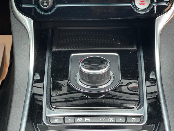 Used Jaguar XE 2018 for sale - 76314560: Photo 48