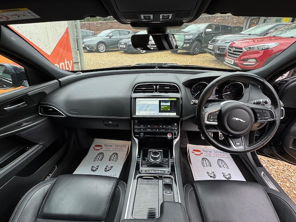 Used Jaguar XE 2018 for sale - 76314560: Photo 50