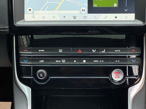 Used Jaguar XE 2018 for sale - 76314560: Photo 52