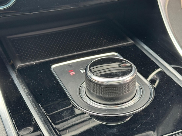 Used Jaguar XE 2018 for sale - 76314560: Photo 55